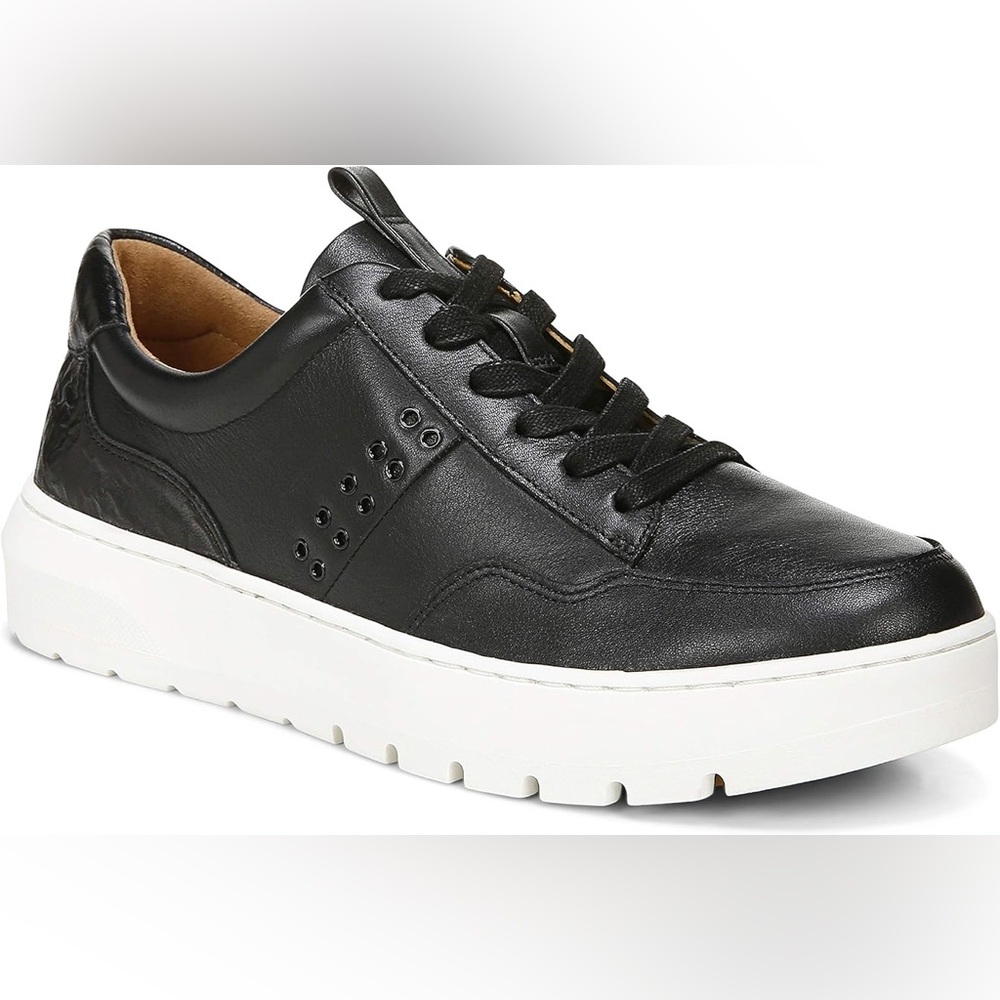 Vionic Black Ysenia Sneakers